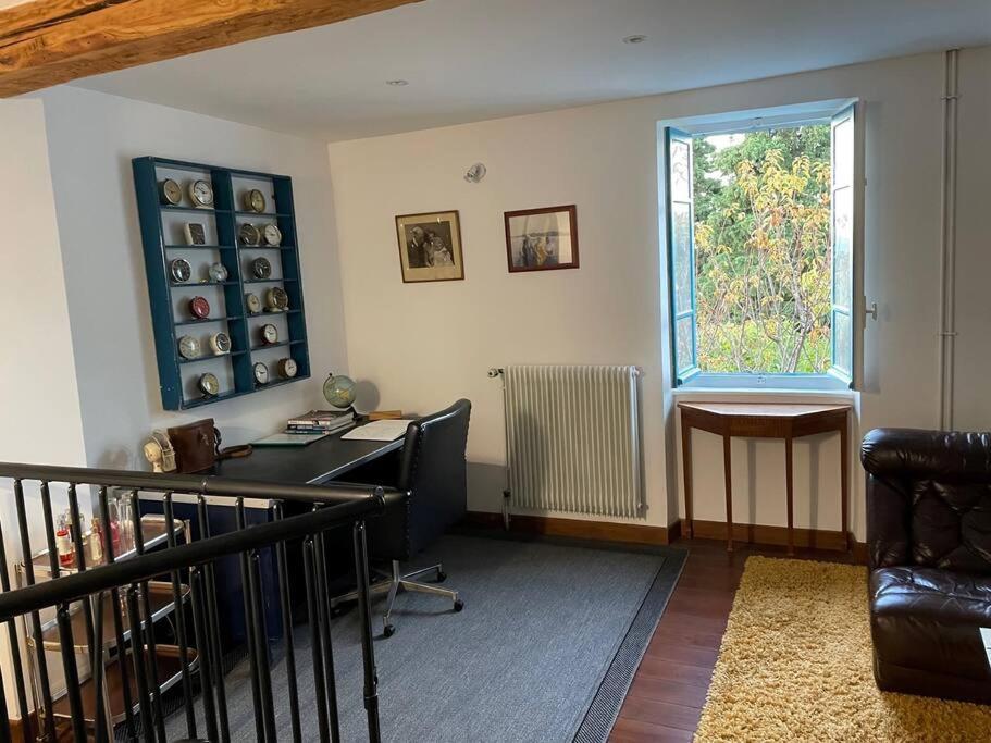 Rue Basse - Village House Overlooking The Pyrenees Montréal Buitenkant foto